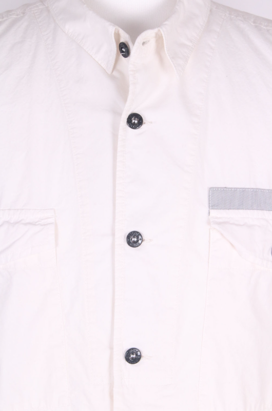[정품][새상품] STONE ISLAND 남성 화이트 반팔 셔츠 포켓 로고 버튼 캐주얼 셔츠 (사이즈 S / 95)