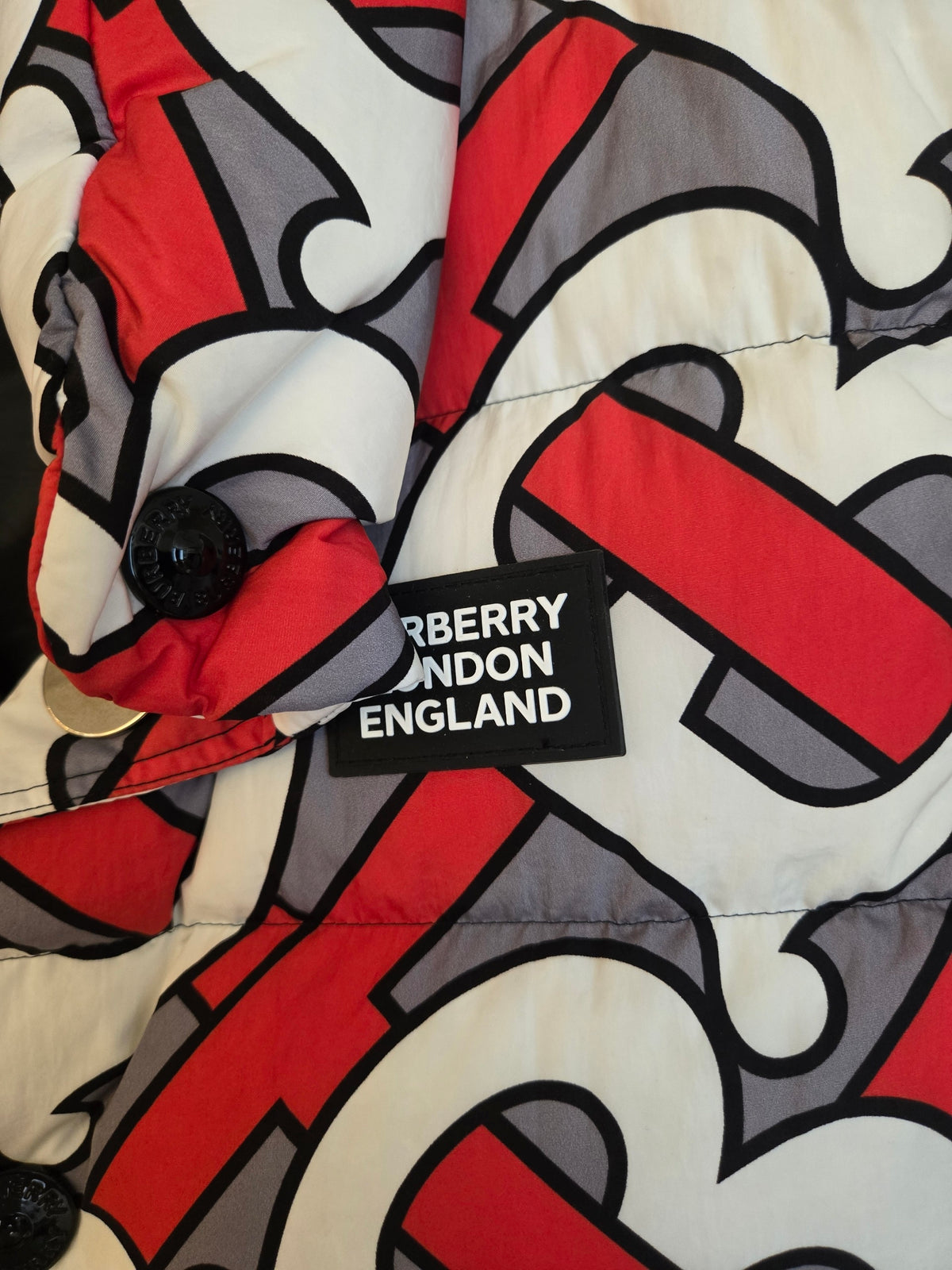 [중고명품] BURBERRY 8025865 Midland TB 모노그램 남성 패딩 베스트 레드 화이트 사이즈 M