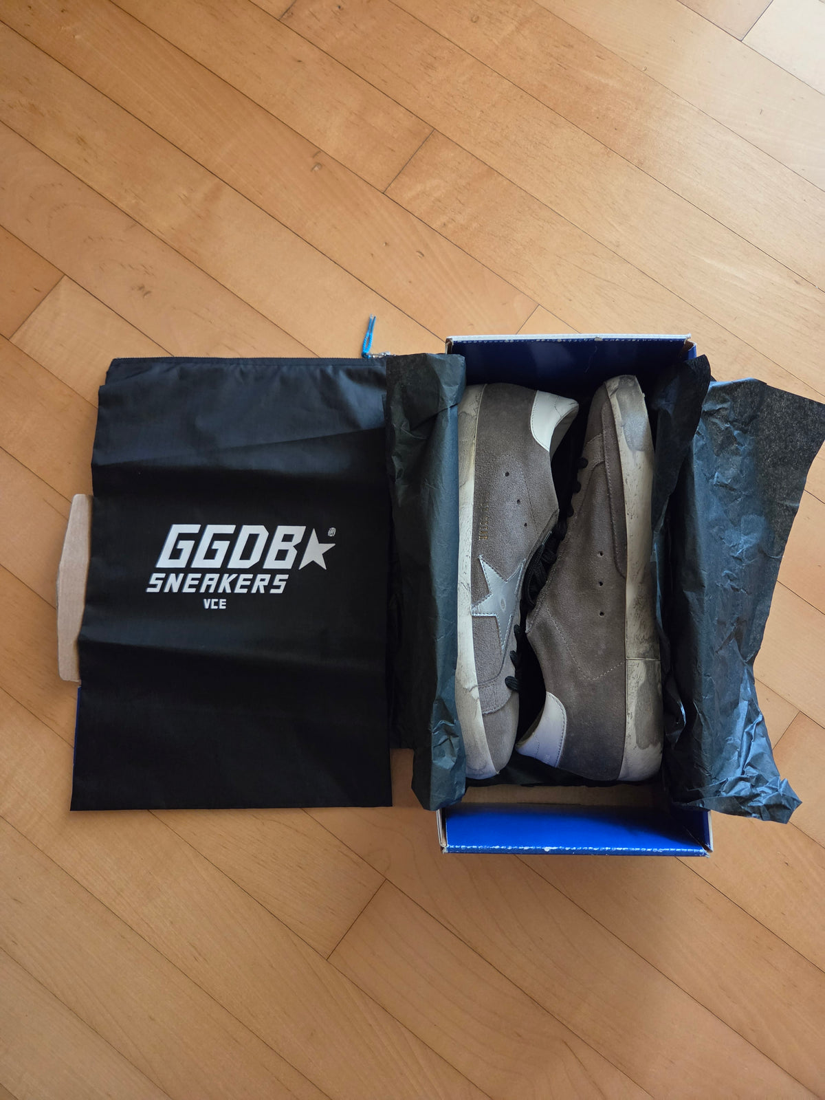 [Authentic][New] Golden Goose Superstar Mid Grey Suede White Star (G29MS590 A65 / EU 43 / 275 - 280mm)