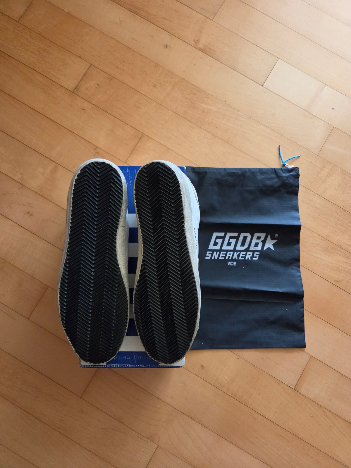 [정품][새상품] 골든구스 슈퍼스타 화이트 레더 아이보리 스타 (G30MS590 B30 / EU 46 / 295~300mm)