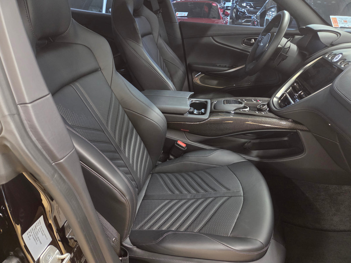 [정식출고] 애스턴마틴 DBX707 4.0 V8 AWD | 707PS | 23인치 포지드 휠 | 카본 세라믹 브레이크 | 7,400kmkm