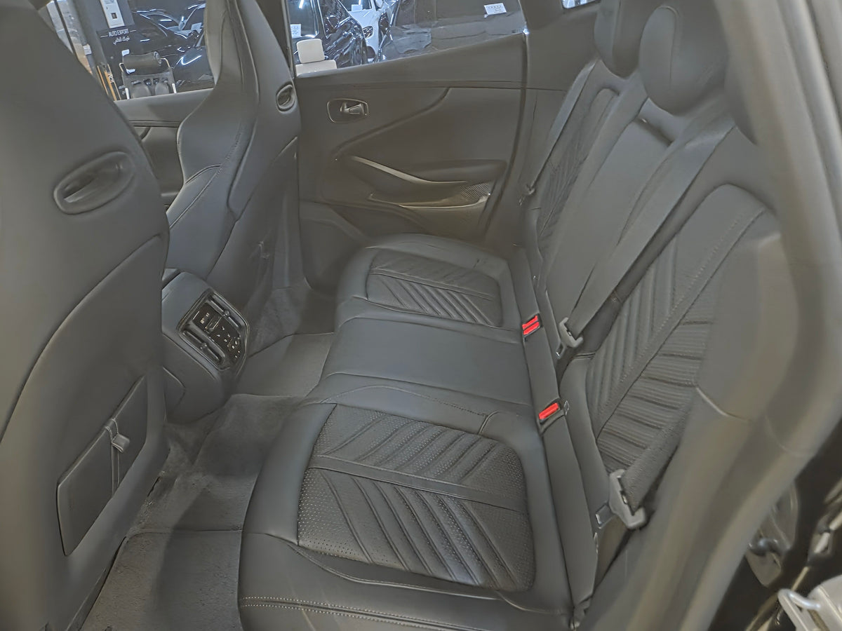 [정식출고] 애스턴마틴 DBX707 4.0 V8 AWD | 707PS | 23인치 포지드 휠 | 카본 세라믹 브레이크 | 7,400kmkm