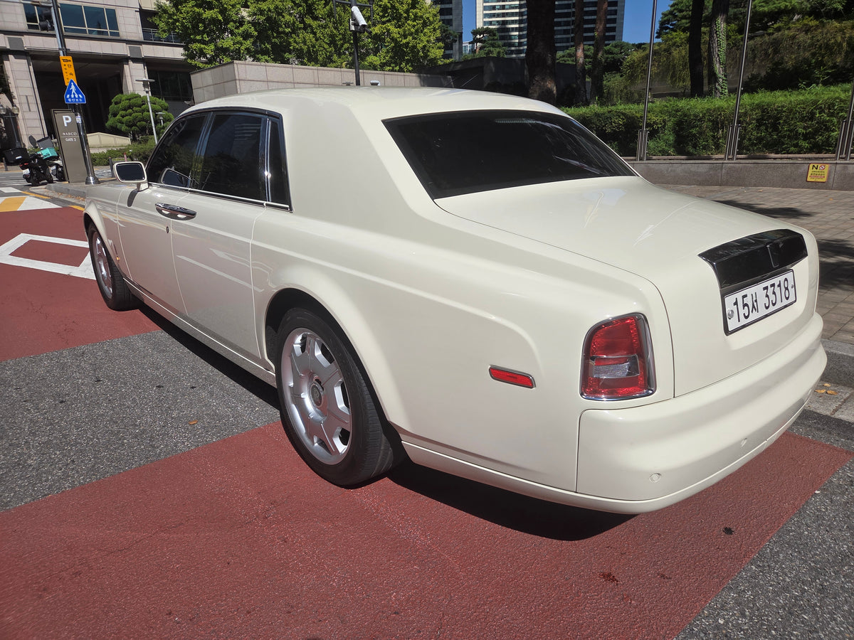 [Official Import] 2007 Model | Rolls-Royce Phantom | 145,000km